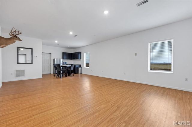 1187 S Highway 79, Winfield, MO 63389