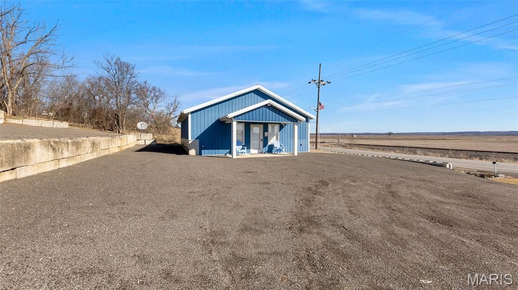 1187 S Highway 79, Winfield, MO 63389