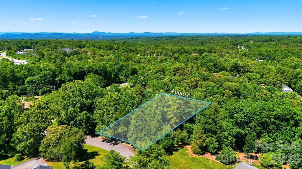 706 GARROU Avenue SE, Valdese, NC 28690