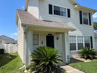 9707 Farrell Drive, Houston, TX 77070
