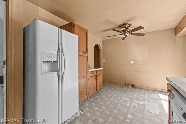 25394 Normandy Street, Roseville, MI 48066