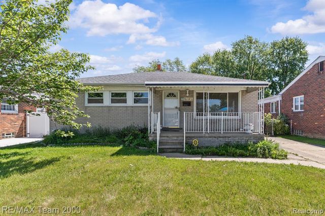 25394 Normandy Street, Roseville, MI 48066