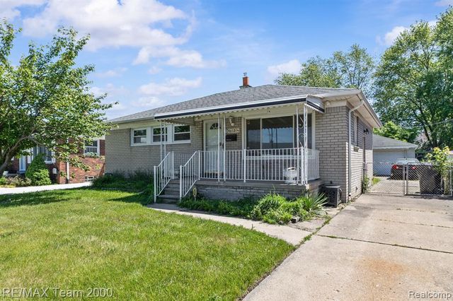 25394 Normandy Street, Roseville, MI 48066