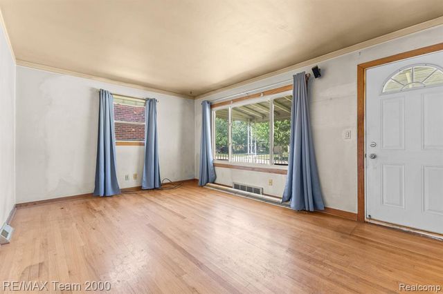 25394 Normandy Street, Roseville, MI 48066