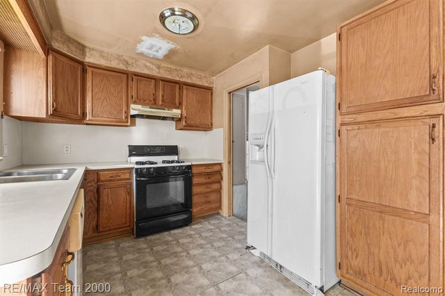 25394 Normandy Street, Roseville, MI 48066