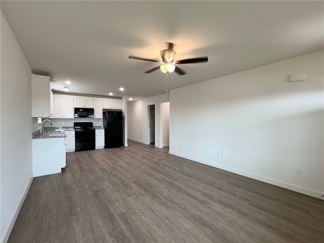 6800 NW Trevy Street, Highfill, AR 72712