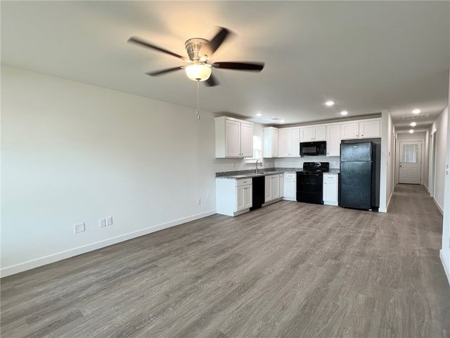 6800 NW Trevy Street, Highfill, AR 72712