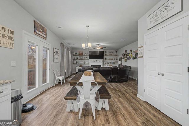 108 Mcginnis Circle, Calhoun, GA 30701