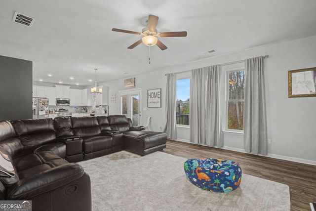 108 Mcginnis Circle, Calhoun, GA 30701