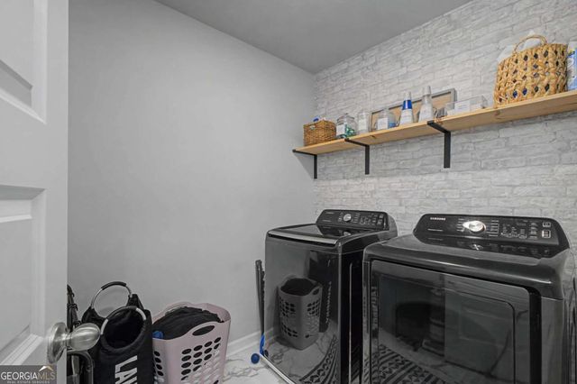 108 Mcginnis Circle, Calhoun, GA 30701