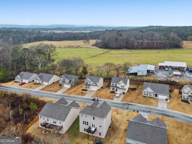 108 Mcginnis Circle, Calhoun, GA 30701