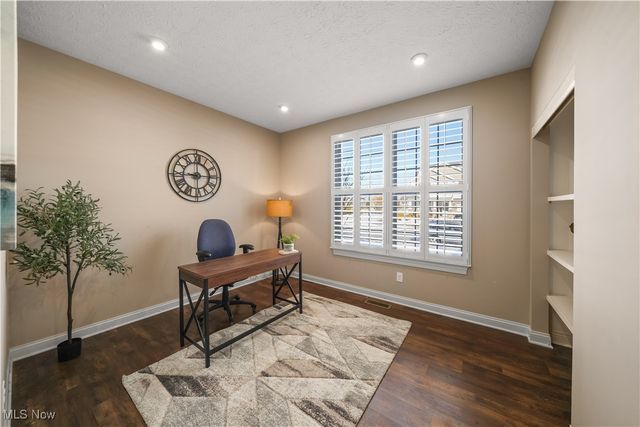 36087 Navona Lane, North Ridgeville, OH 44039