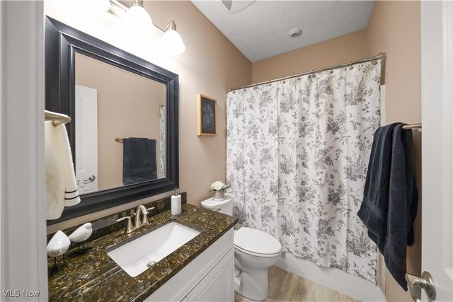 36087 Navona Lane, North Ridgeville, OH 44039