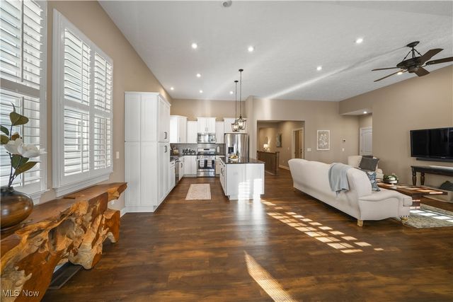 36087 Navona Lane, North Ridgeville, OH 44039