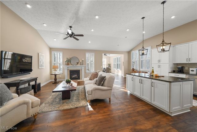 36087 Navona Lane, North Ridgeville, OH 44039