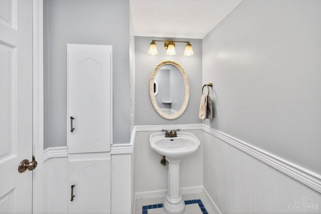 7676 Devonwood Drive, West Chester, OH 45069