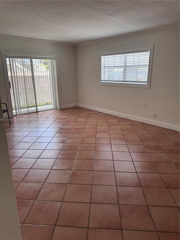 6705 N Kendall Drive 301, Pinecrest, FL 33156
