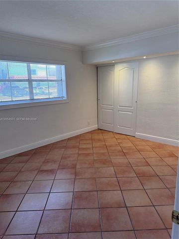 6705 N Kendall Drive 301, Pinecrest, FL 33156