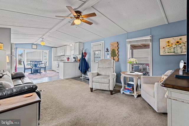 525 CANTER RD, Wilmington, DE 19810