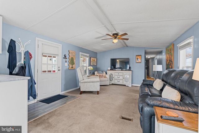 525 CANTER RD, Wilmington, DE 19810