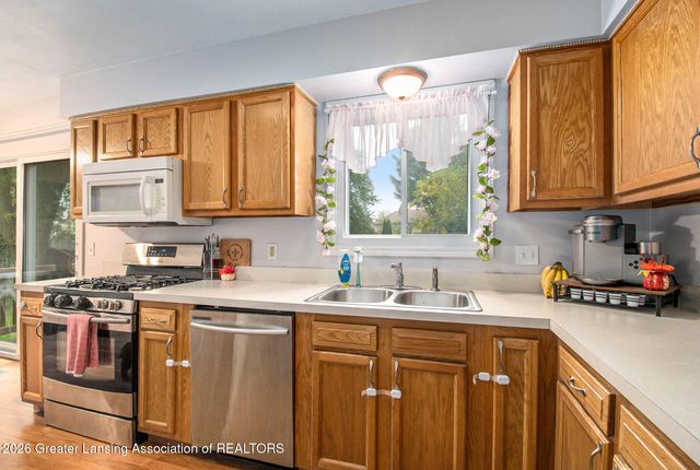 618 Forest Street, Eaton Rapids, MI 48827