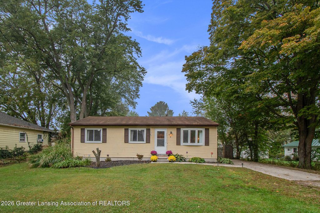 618 Forest Street, Eaton Rapids, MI 48827