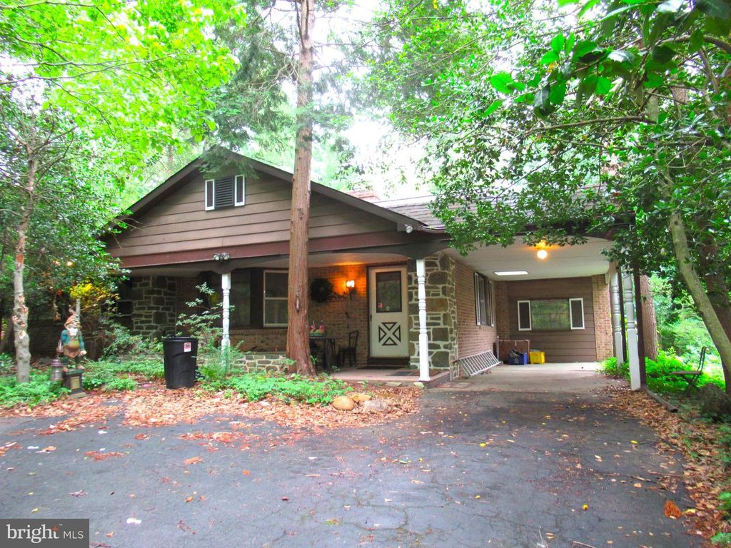 3227 PINE RD, Huntingdon Valley, PA 19006