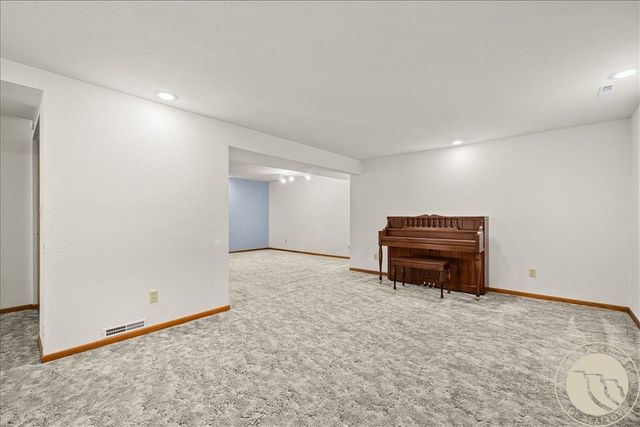 2225 Rosebud DRIVE, Billings, MT 59102