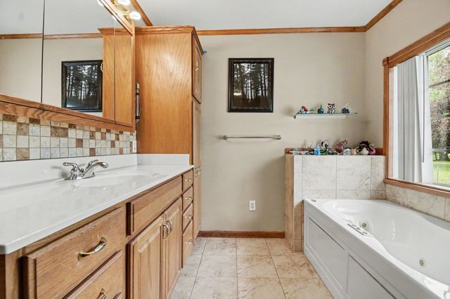 2861 Midland Road, Saginaw, MI 48603