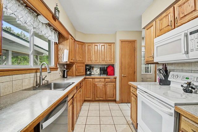 2861 Midland Road, Saginaw, MI 48603