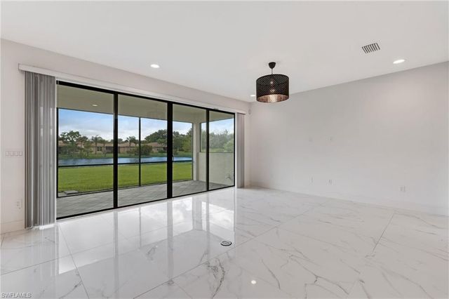 11604 Meadowrun CIR, Fort Myers, FL 33913