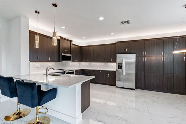 11604 Meadowrun CIR, Fort Myers, FL 33913