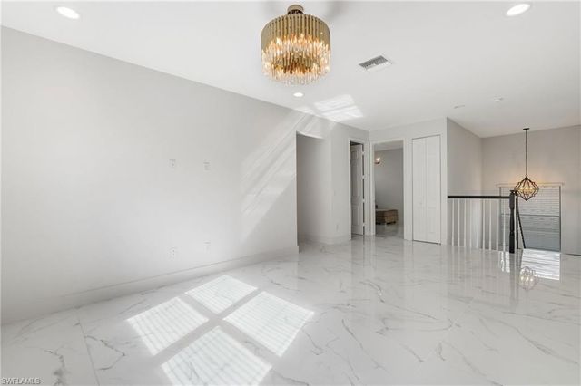 11604 Meadowrun CIR, Fort Myers, FL 33913