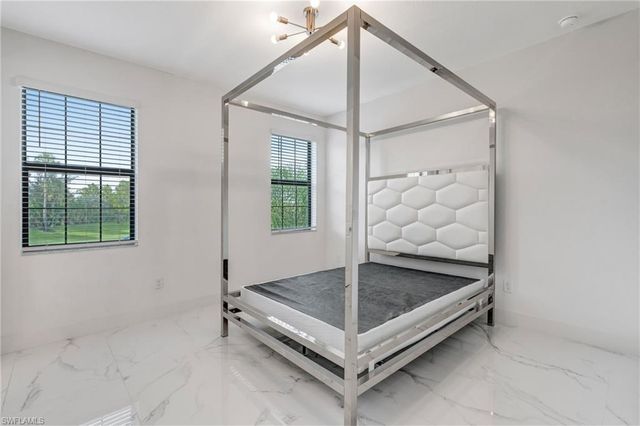 11604 Meadowrun CIR, Fort Myers, FL 33913