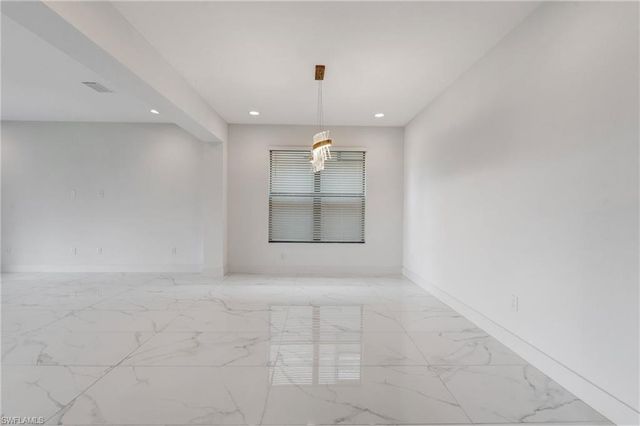 11604 Meadowrun CIR, Fort Myers, FL 33913
