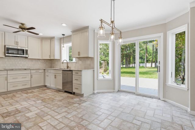 879 HALDEMAN RD, Schwenksville, PA 19473