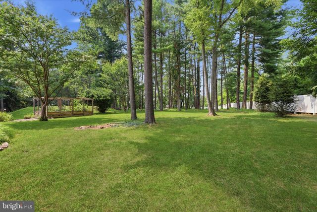 879 HALDEMAN RD, Schwenksville, PA 19473