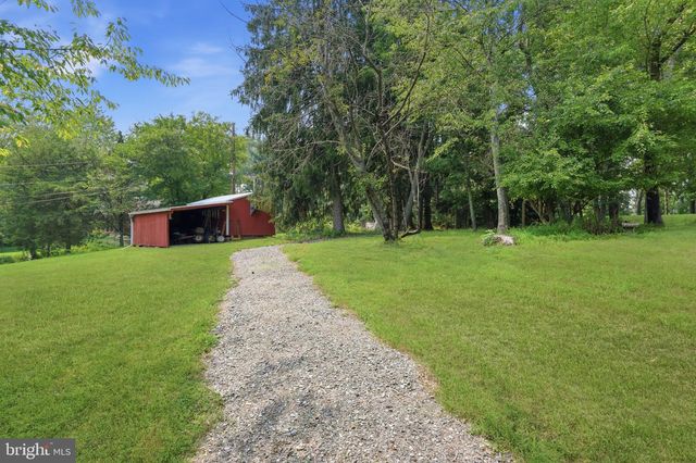 879 HALDEMAN RD, Schwenksville, PA 19473