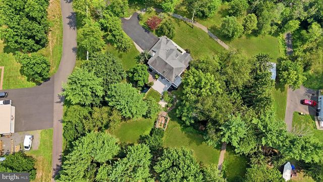 879 HALDEMAN RD, Schwenksville, PA 19473
