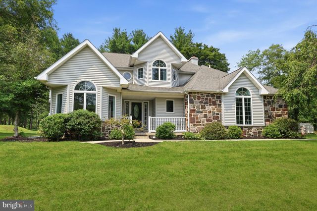 879 HALDEMAN RD, Schwenksville, PA 19473
