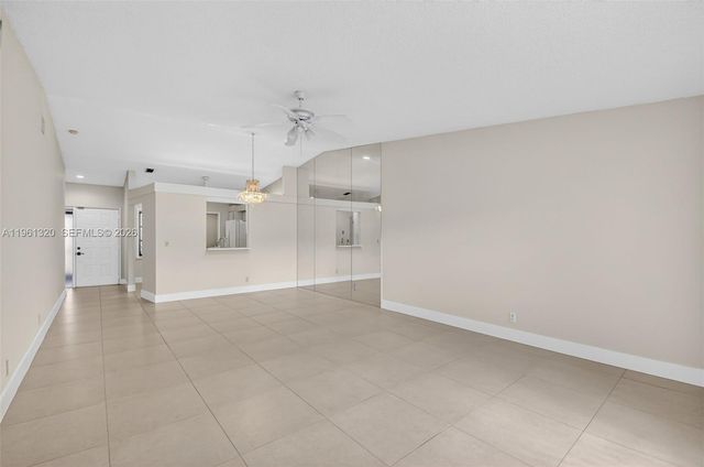 8200 Whispering Palm Dr, Boca Raton, FL 33496