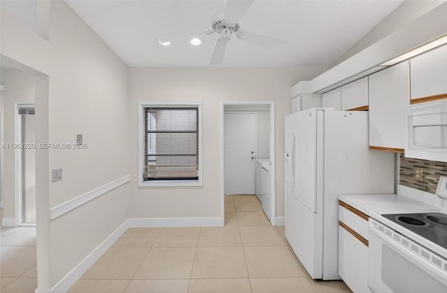 8200 Whispering Palm Dr, Boca Raton, FL 33496