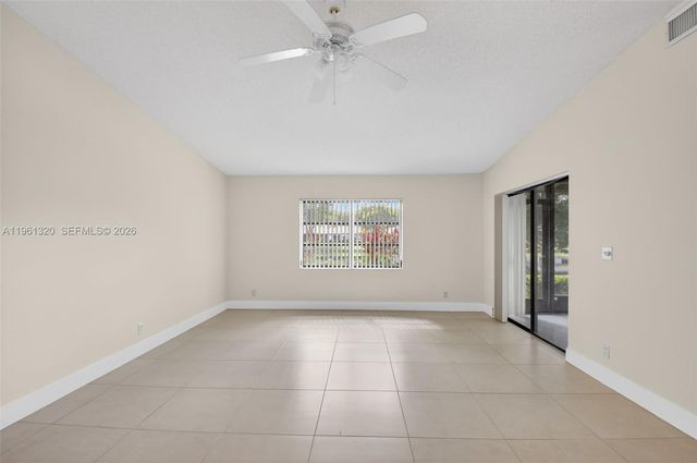 8200 Whispering Palm Dr, Boca Raton, FL 33496