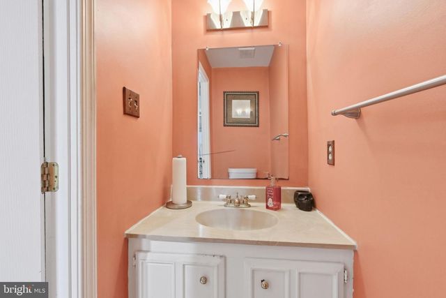 11705 SUMMER OAK DR, Germantown, MD 20874