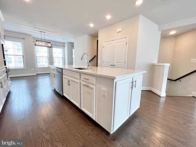 1907 GREENBRIAR HALL RD, Dumfries, VA 22026