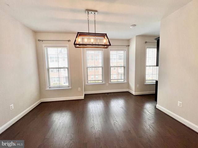 1907 GREENBRIAR HALL RD, Dumfries, VA 22026