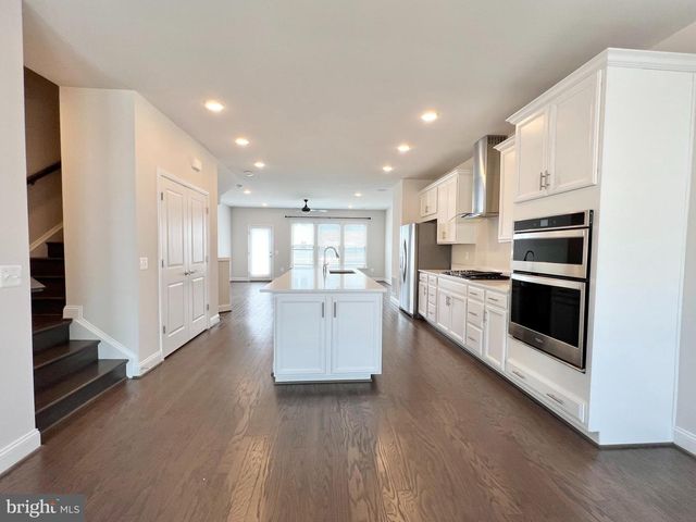 1907 GREENBRIAR HALL RD, Dumfries, VA 22026