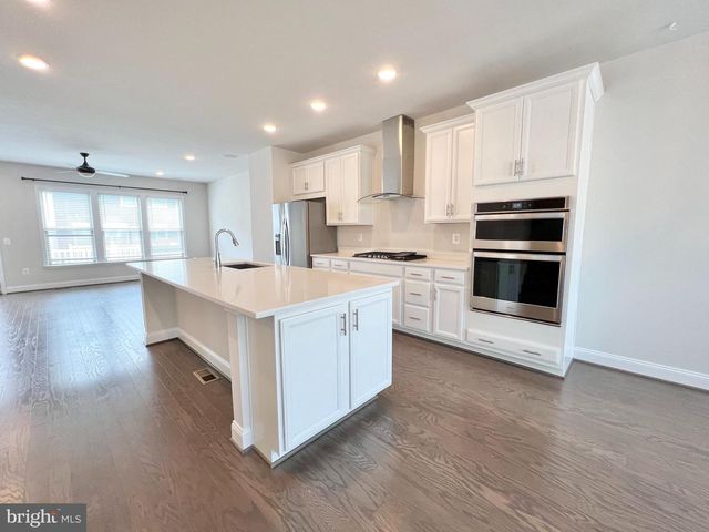 1907 GREENBRIAR HALL RD, Dumfries, VA 22026