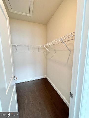 1907 GREENBRIAR HALL RD, Dumfries, VA 22026