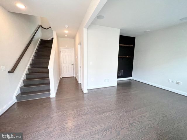 1907 GREENBRIAR HALL RD, Dumfries, VA 22026